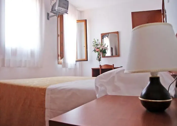 Pensión Antica Raffineria 4*